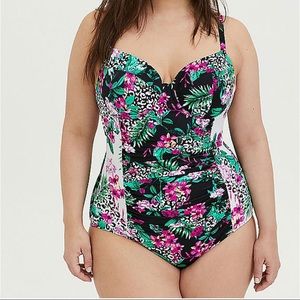 Torrid Black/White leopard underwire swimsuit